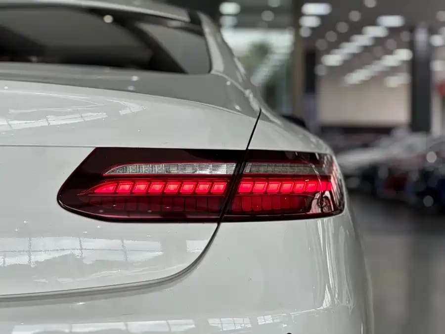 Mercedes E-Class - фото 14