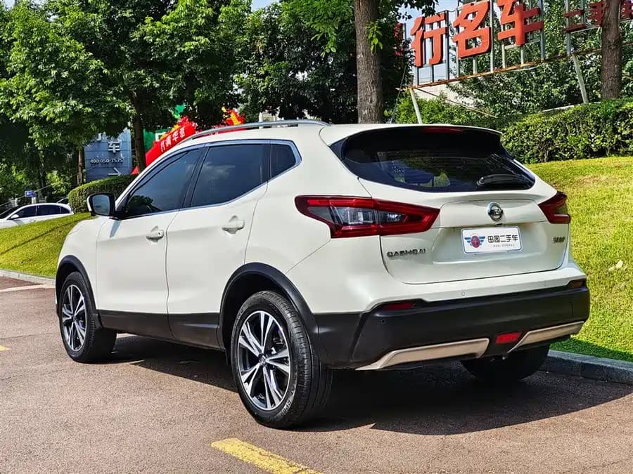 Nissan Qashqai - фото 4