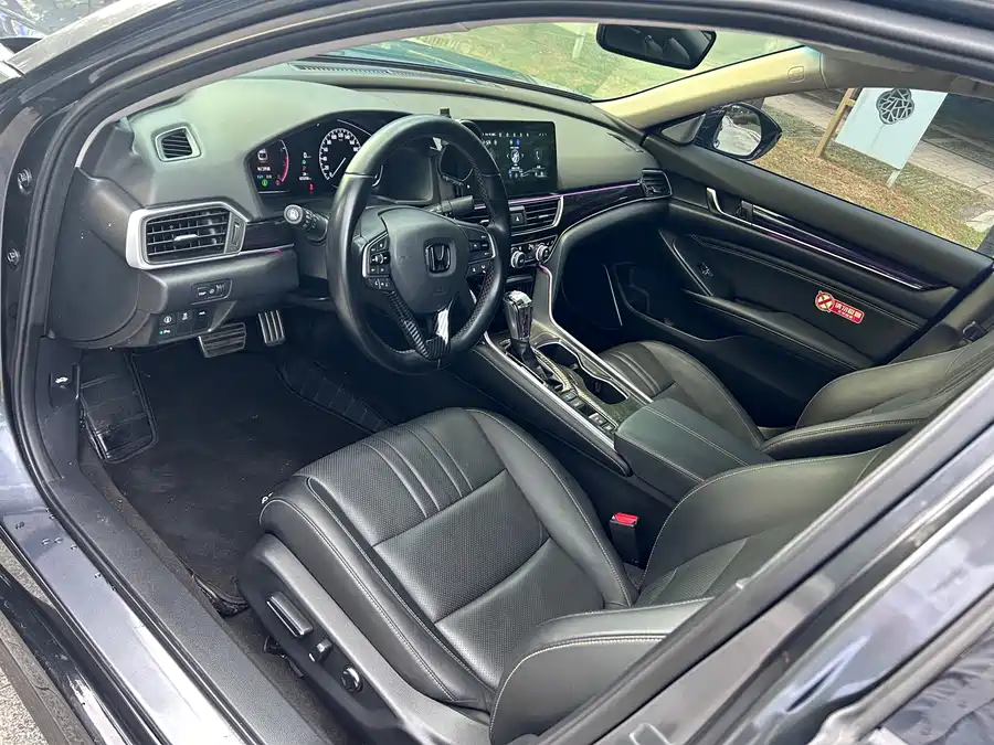 Honda Accord - фото 12