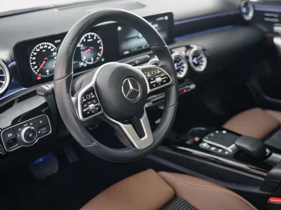 Mercedes A-Class - фото 15