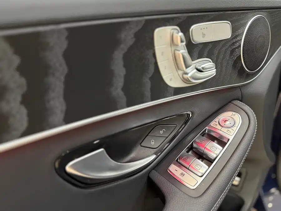 Mercedes C-Class - фото 14