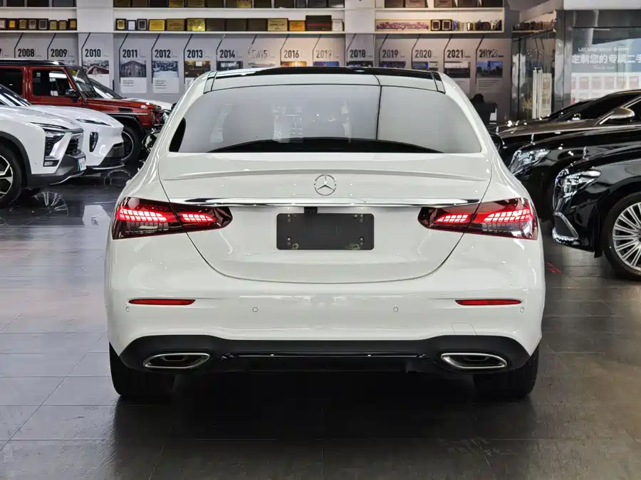 Mercedes E-Class - фото 5