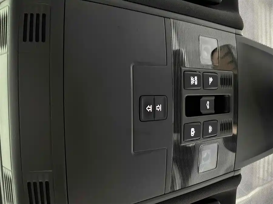 Volkswagen Tayron - фото 9